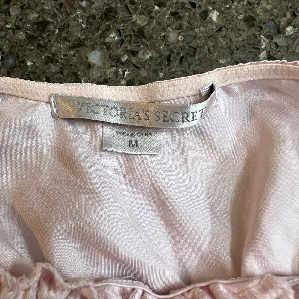 Vintage Victoria's Secret Light Pink Satin Chemise Flower Detail Pleated *Read* - Picture 8 of 8